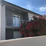 Leneda Apartments With Pool